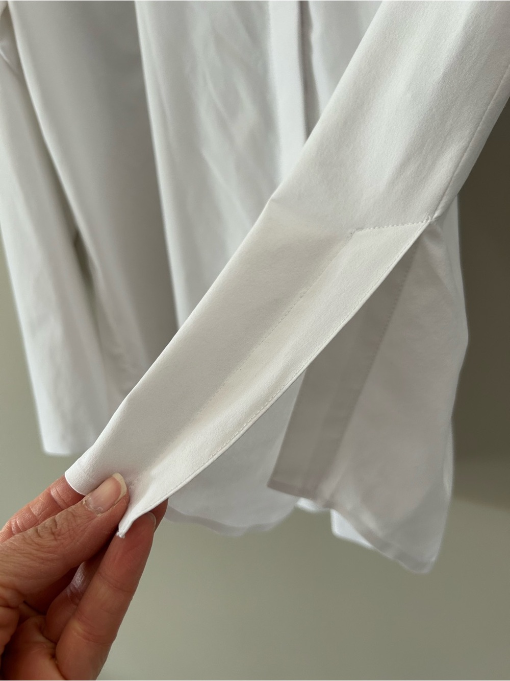 Athleta Everlasting White Wrinkle Resistant Business Casual UPF 50+ Button Down - Picture 6 of 8
